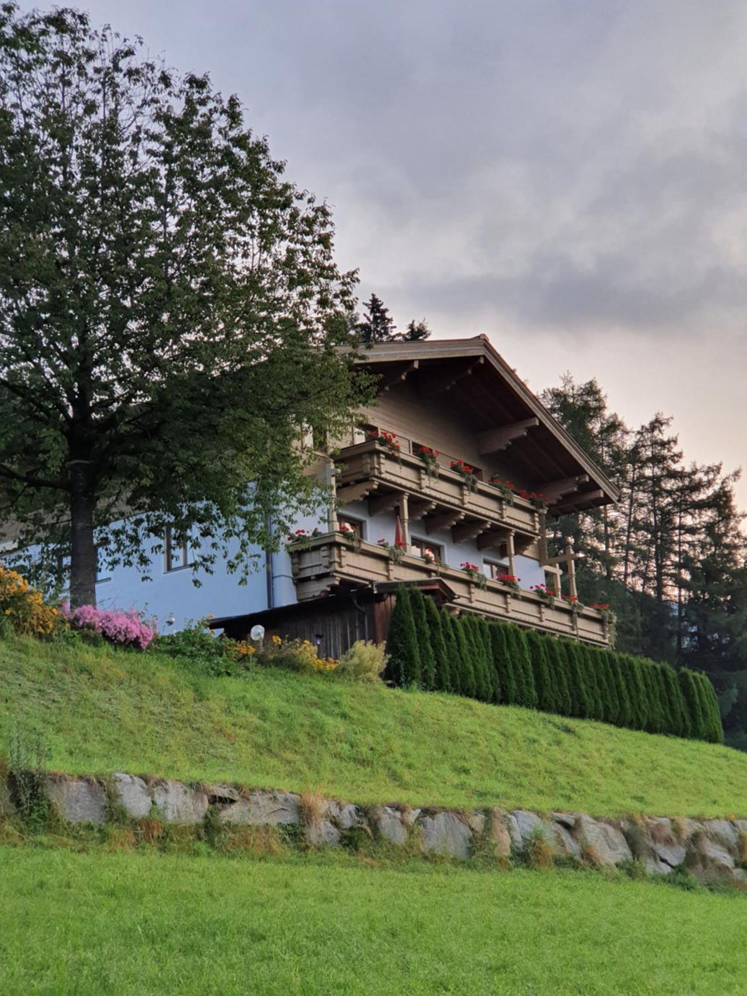 Pension Schlossberg Митерзил Екстериор снимка