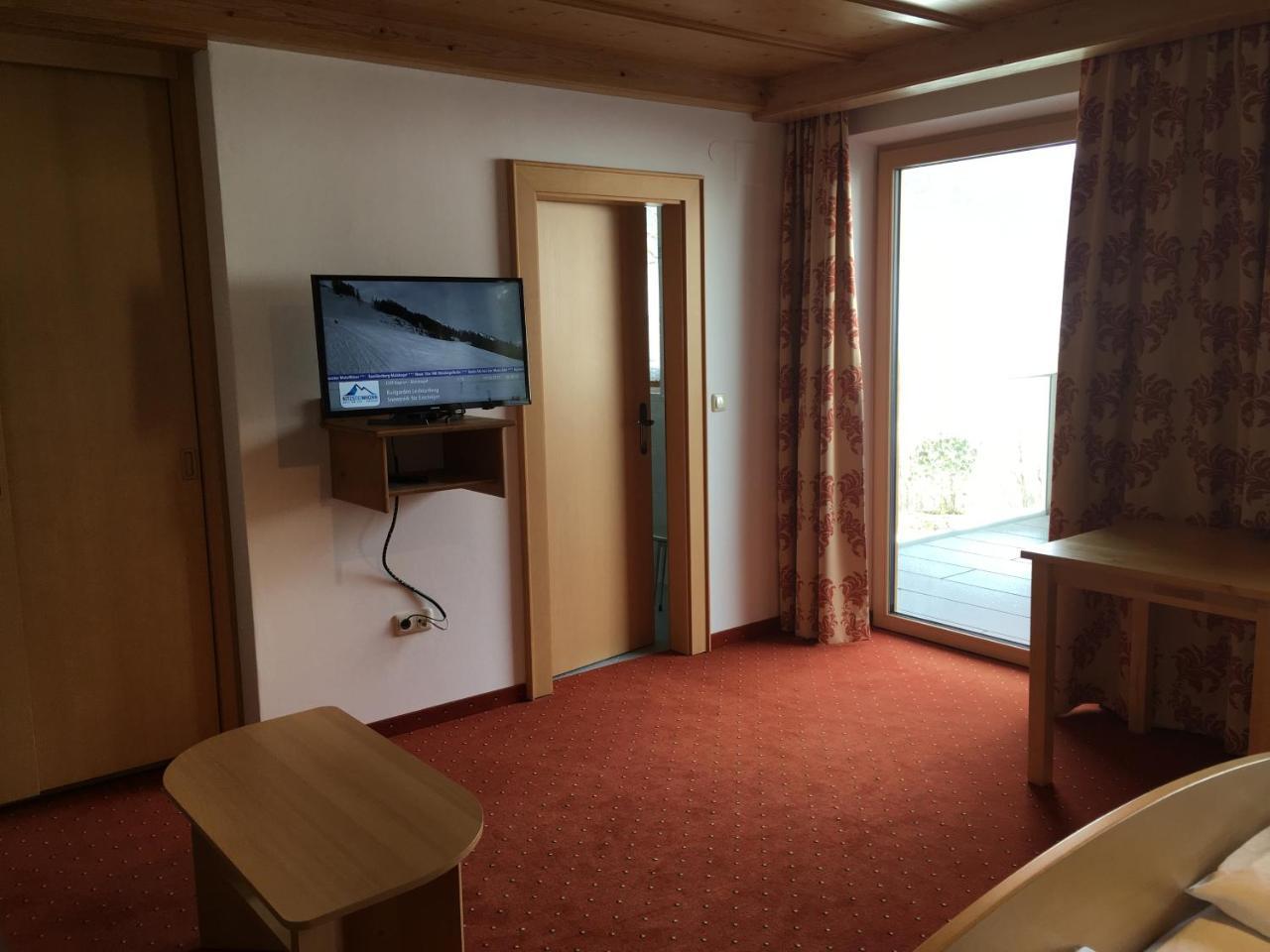 Pension Schlossberg Митерзил Екстериор снимка